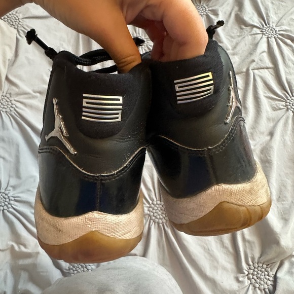 Jordan 11s wmns - Picture 2 of 3